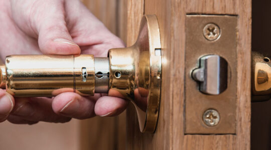 serrurier-a-paris-9eme-des-conseils-avises-pour-renforcer-la-securite-de-votre-habitation
